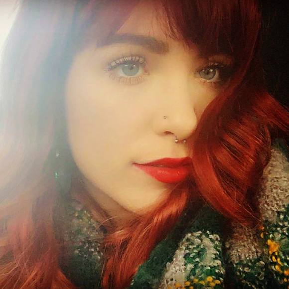 Meet your Posher, Alyssa - Picture 1 of 1